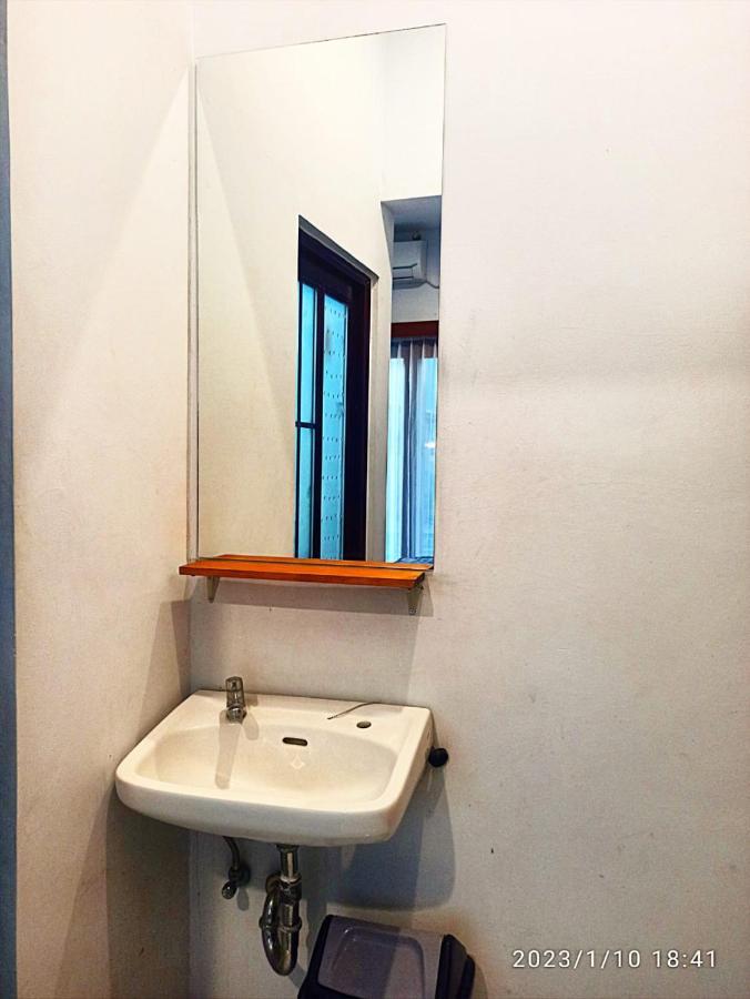 Loka Anyar Guest House Kerobokan  Exterior photo